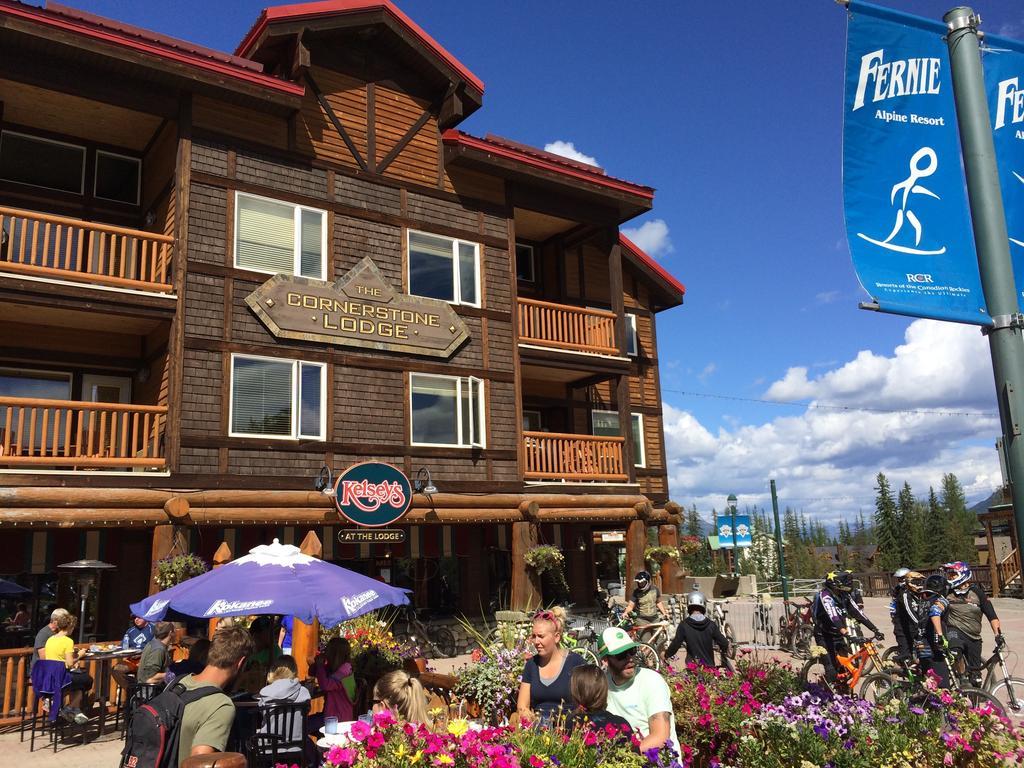 Cornerstone Lodge By Park Vacation Management Fernie Bagian luar foto