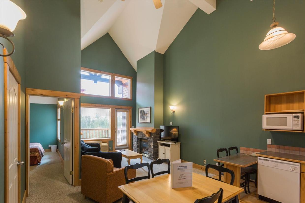 Cornerstone Lodge By Park Vacation Management Fernie Bagian luar foto