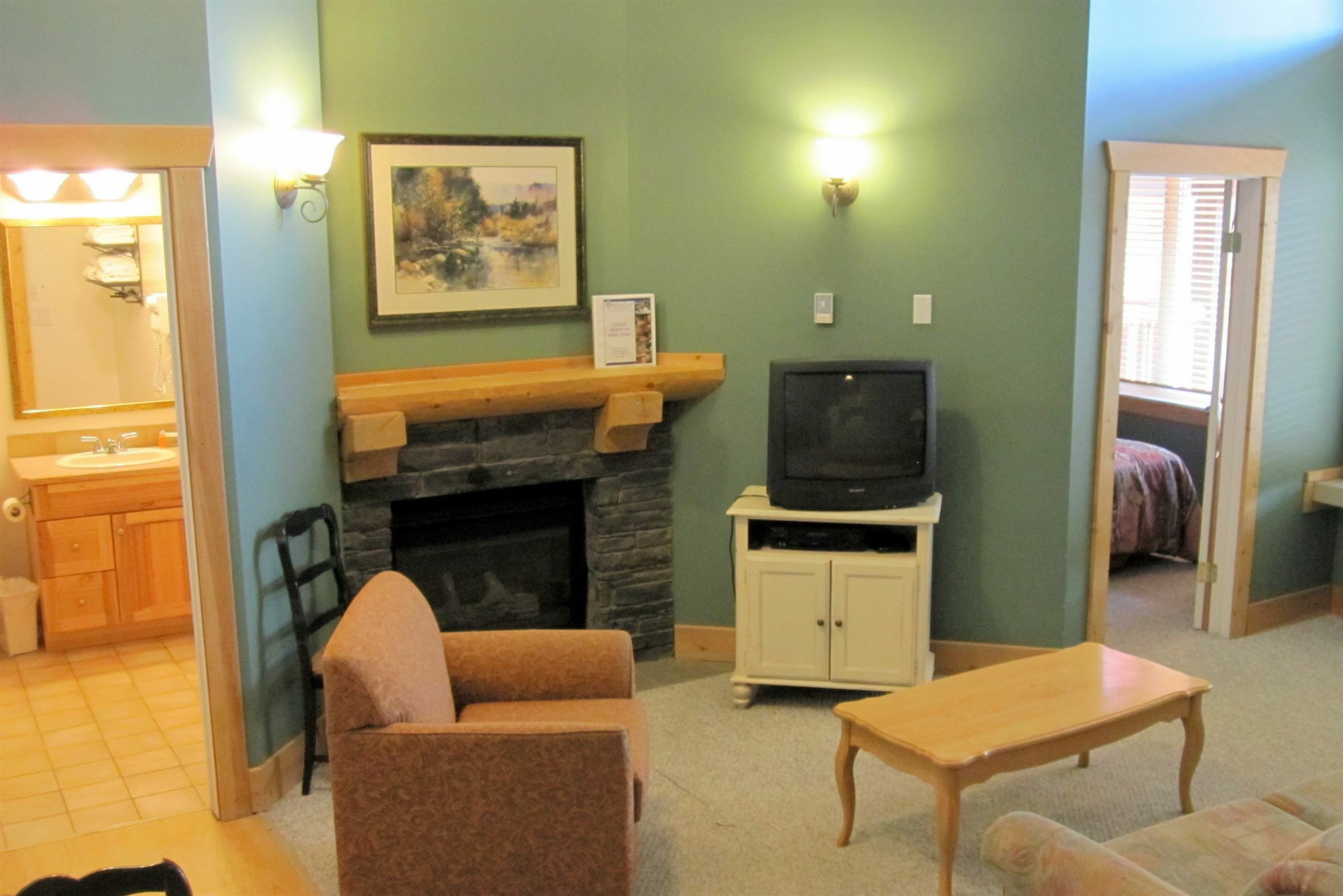 Cornerstone Lodge By Park Vacation Management Fernie Bagian luar foto